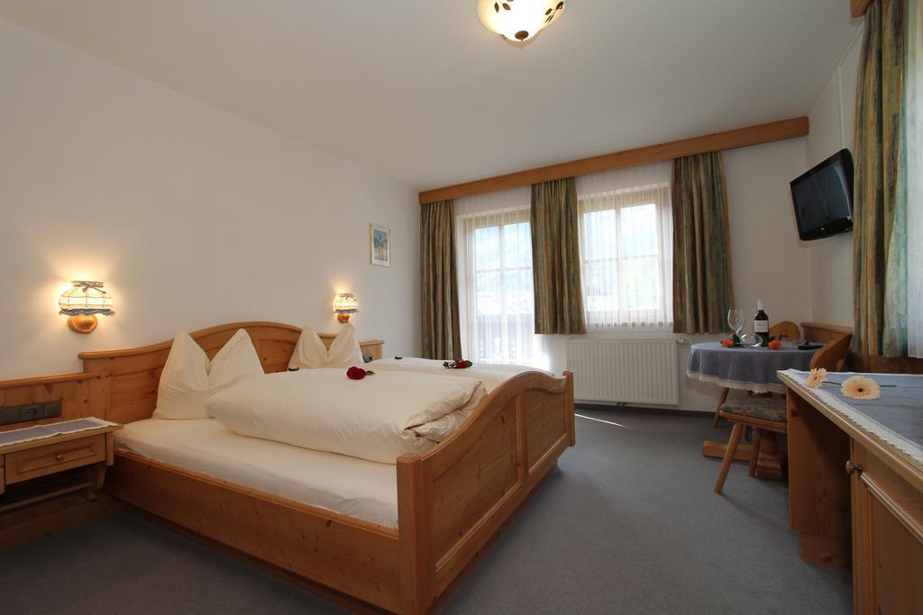 Hotel - Wirts'Haus "Zum Schweizer" โลเฟอร์ ภายนอก รูปภาพ