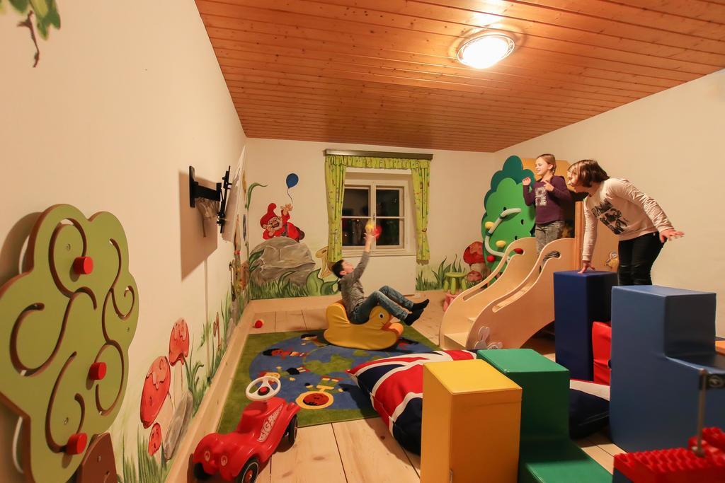 Hotel - Wirts'Haus "Zum Schweizer" โลเฟอร์ ภายนอก รูปภาพ