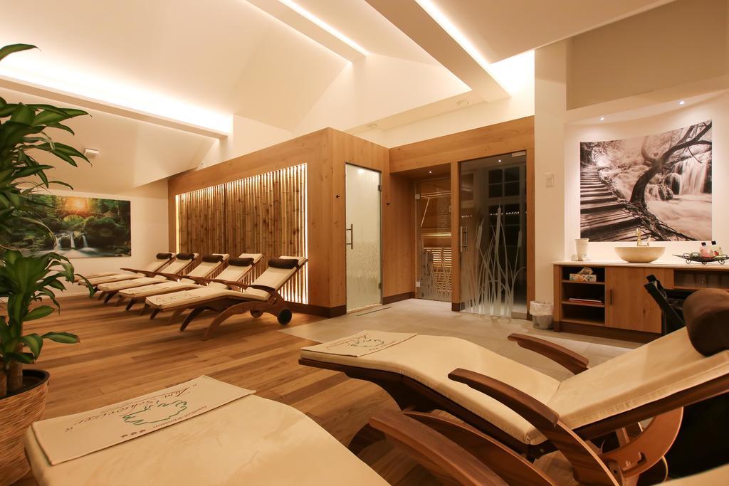 Hotel - Wirts'Haus "Zum Schweizer" โลเฟอร์ ภายนอก รูปภาพ