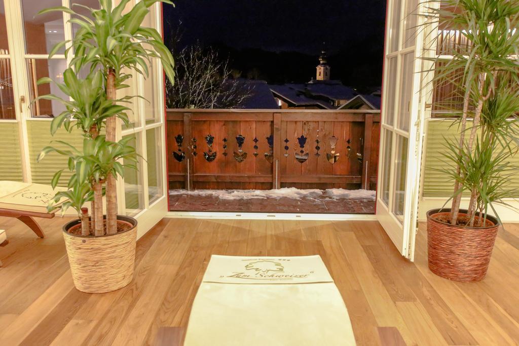 Hotel - Wirts'Haus "Zum Schweizer" โลเฟอร์ ภายนอก รูปภาพ