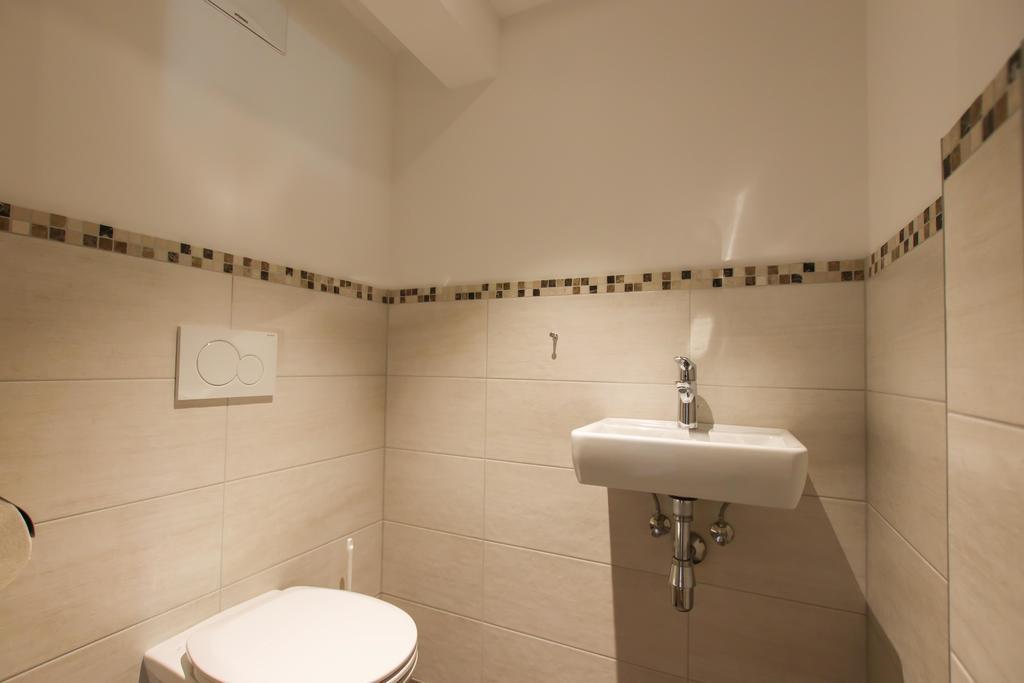 Hotel - Wirts'Haus "Zum Schweizer" โลเฟอร์ ภายนอก รูปภาพ