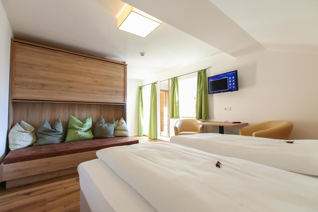 Hotel - Wirts'Haus "Zum Schweizer" โลเฟอร์ ภายนอก รูปภาพ